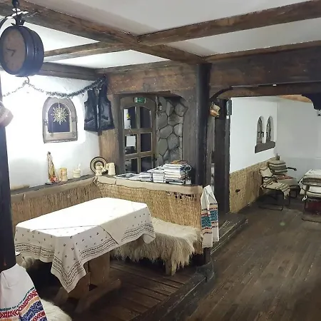 Pensión Casuta Din Povesti *